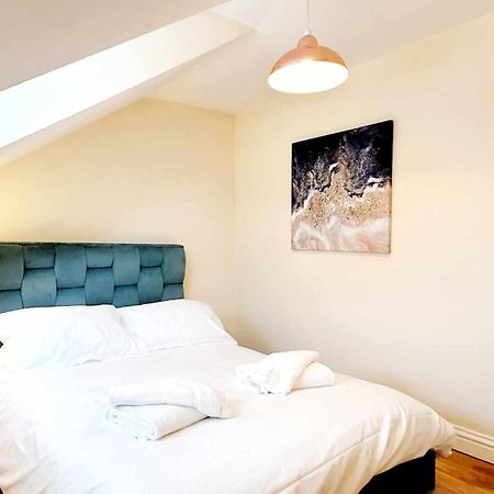 Apartment 5 - Two Bedroom Luxury Apartment Close To Town, Mainline Rail & Theatre Stylish And Comfortable Darlington  Eksteriør billede