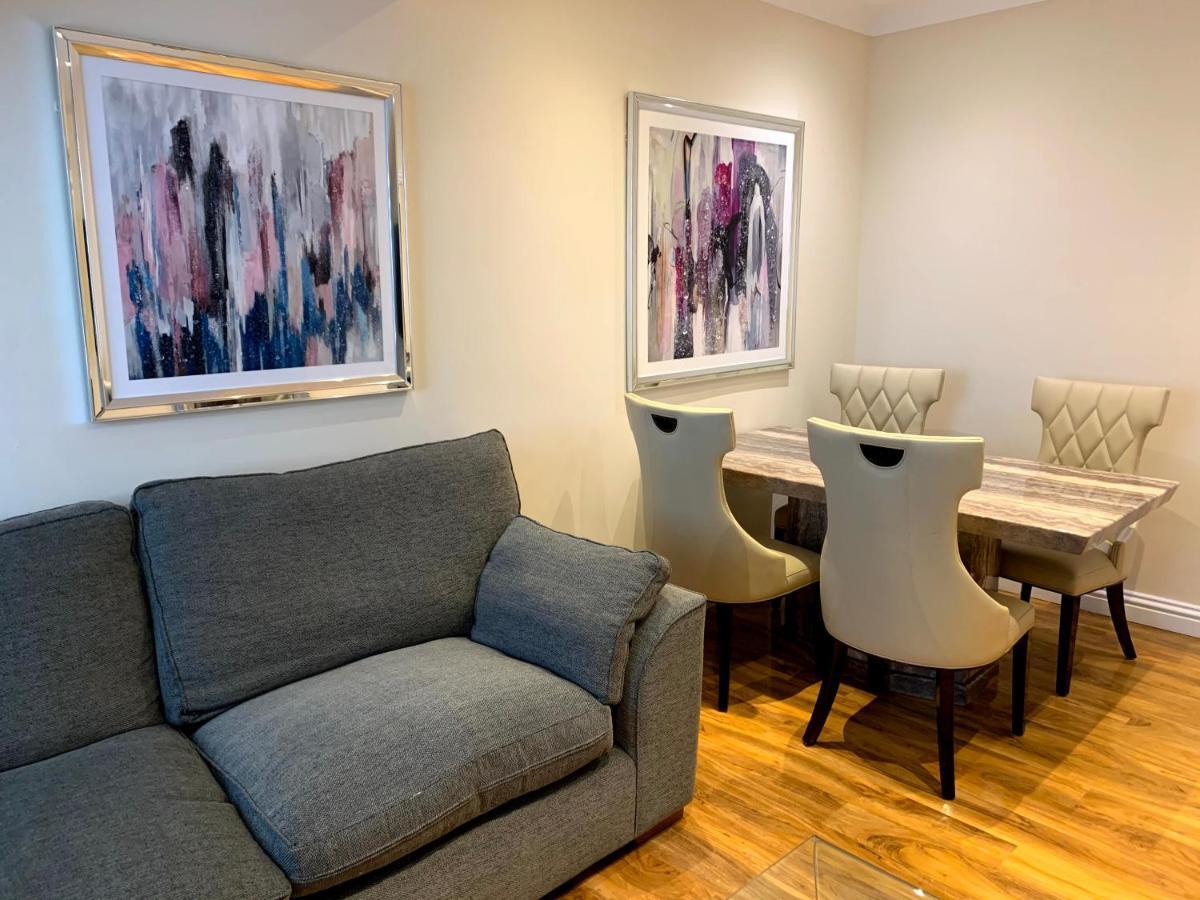 Apartment 5 - Two Bedroom Luxury Apartment Close To Town, Mainline Rail & Theatre Stylish And Comfortable Darlington  Eksteriør billede