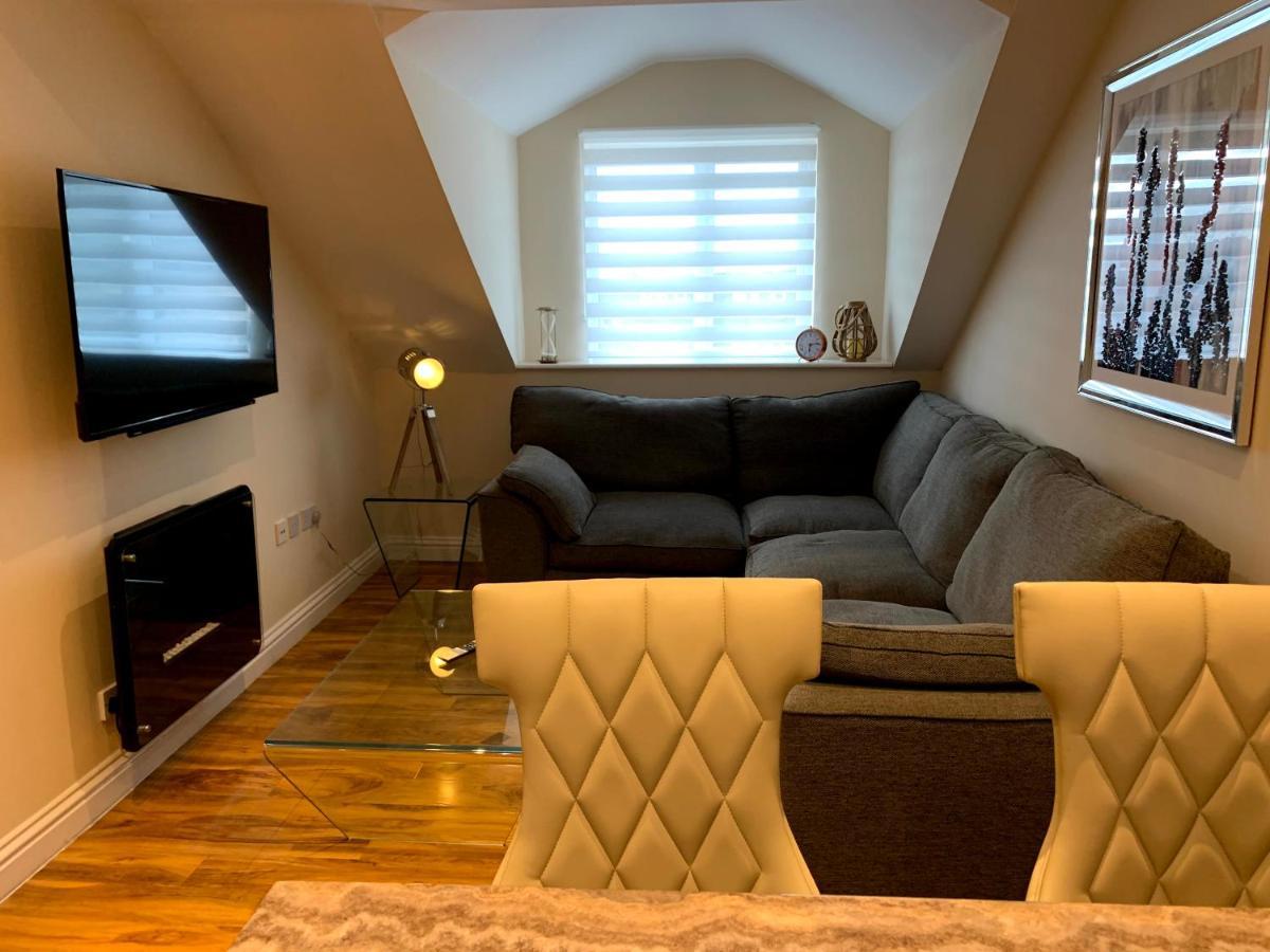 Apartment 5 - Two Bedroom Luxury Apartment Close To Town, Mainline Rail & Theatre Stylish And Comfortable Darlington  Eksteriør billede