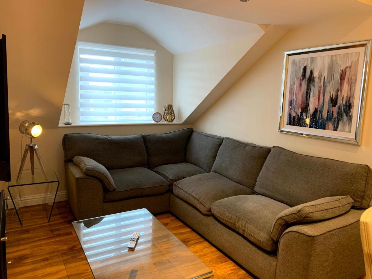 Apartment 5 - Two Bedroom Luxury Apartment Close To Town, Mainline Rail & Theatre Stylish And Comfortable Darlington  Eksteriør billede