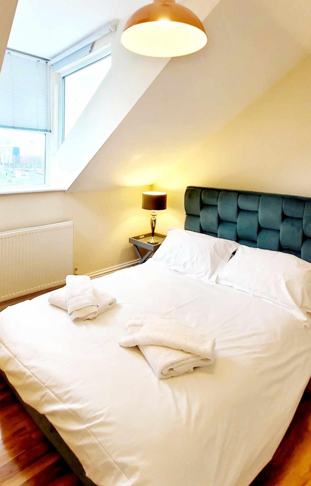 Apartment 5 - Two Bedroom Luxury Apartment Close To Town, Mainline Rail & Theatre Stylish And Comfortable Darlington  Eksteriør billede